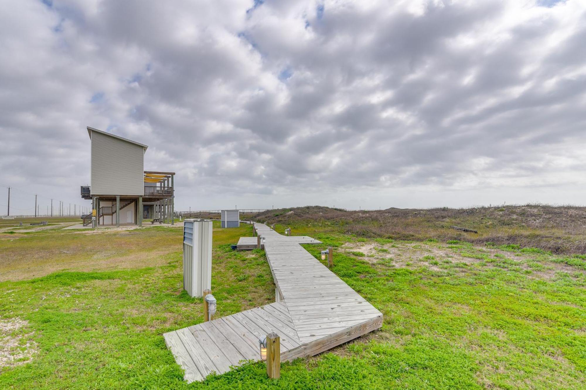 Ocean-View Surfside Home With Boardwalk To Beach! Surfside Beach Exterior photo