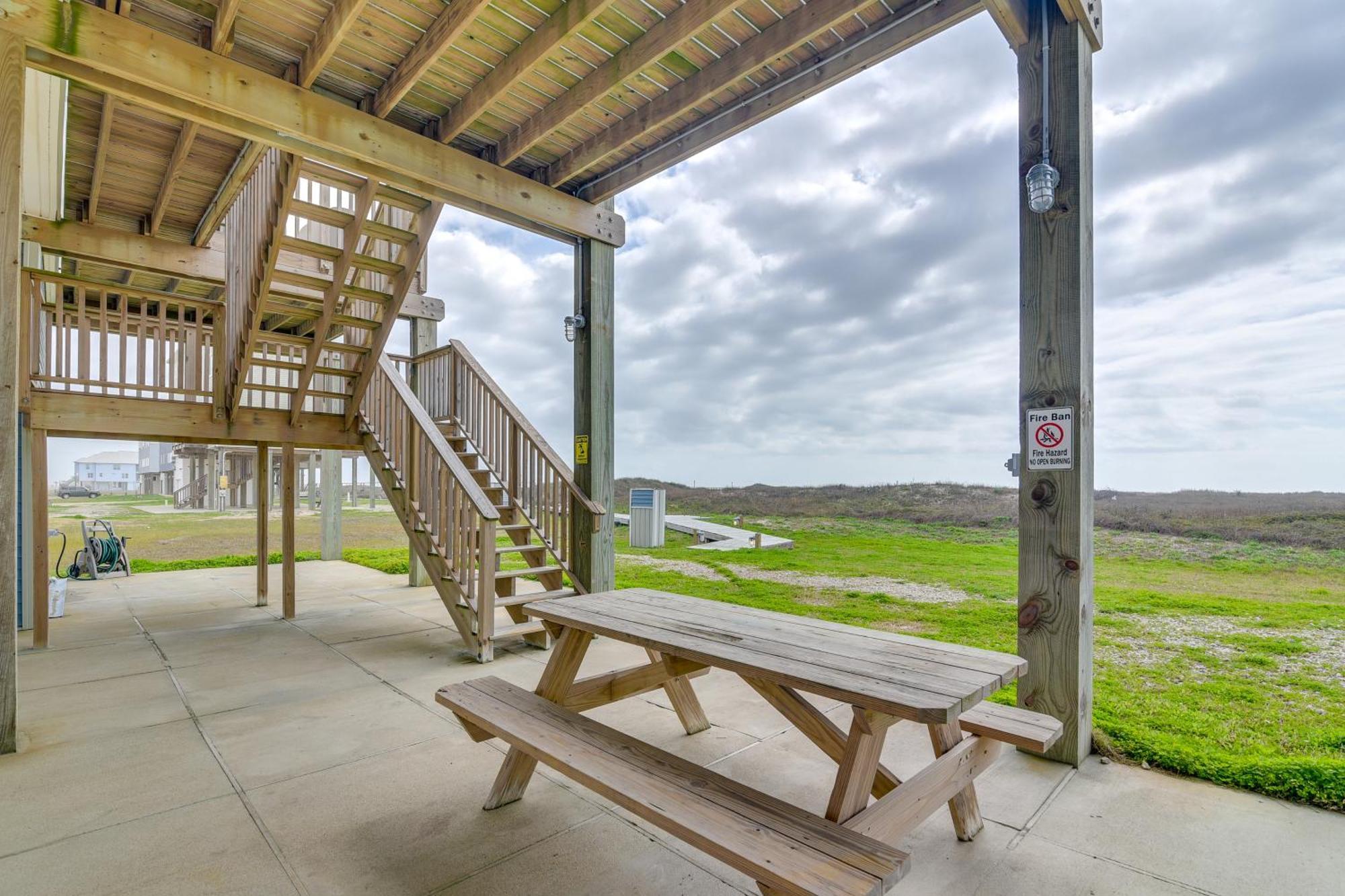 Ocean-View Surfside Home With Boardwalk To Beach! Surfside Beach Exterior photo